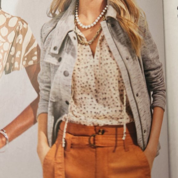 Cabi Wishful Top sleeveless blouse Spring 2022 size small - Picture 2 of 5